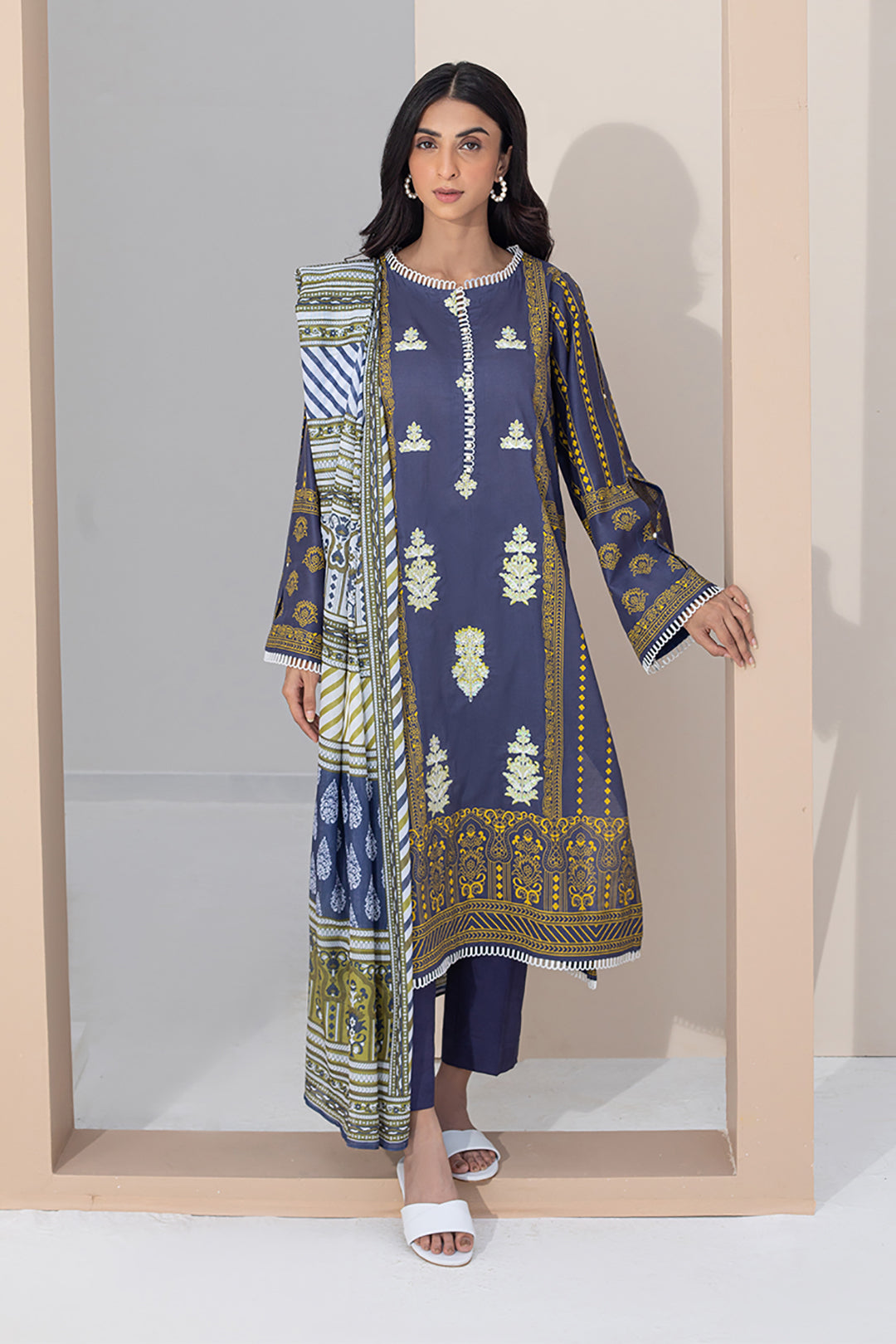 Embroidered Shirt Dupatta - 0315