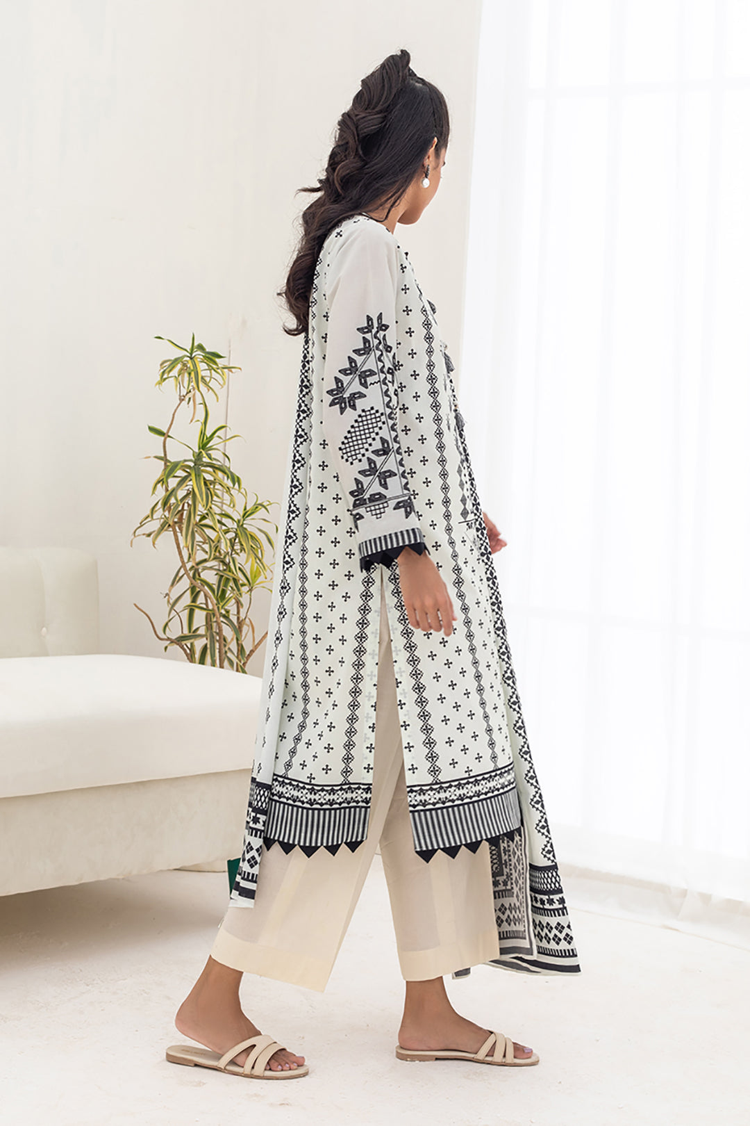 Embroidered Shirt Shalwar Dupatta - 0280