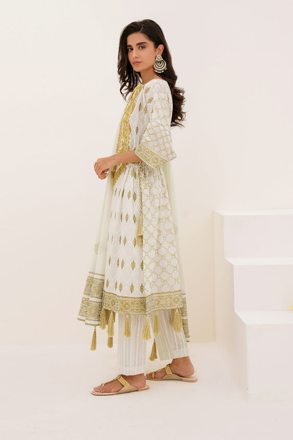 Embroidered Shirt Shalwar Dupatta - 0561