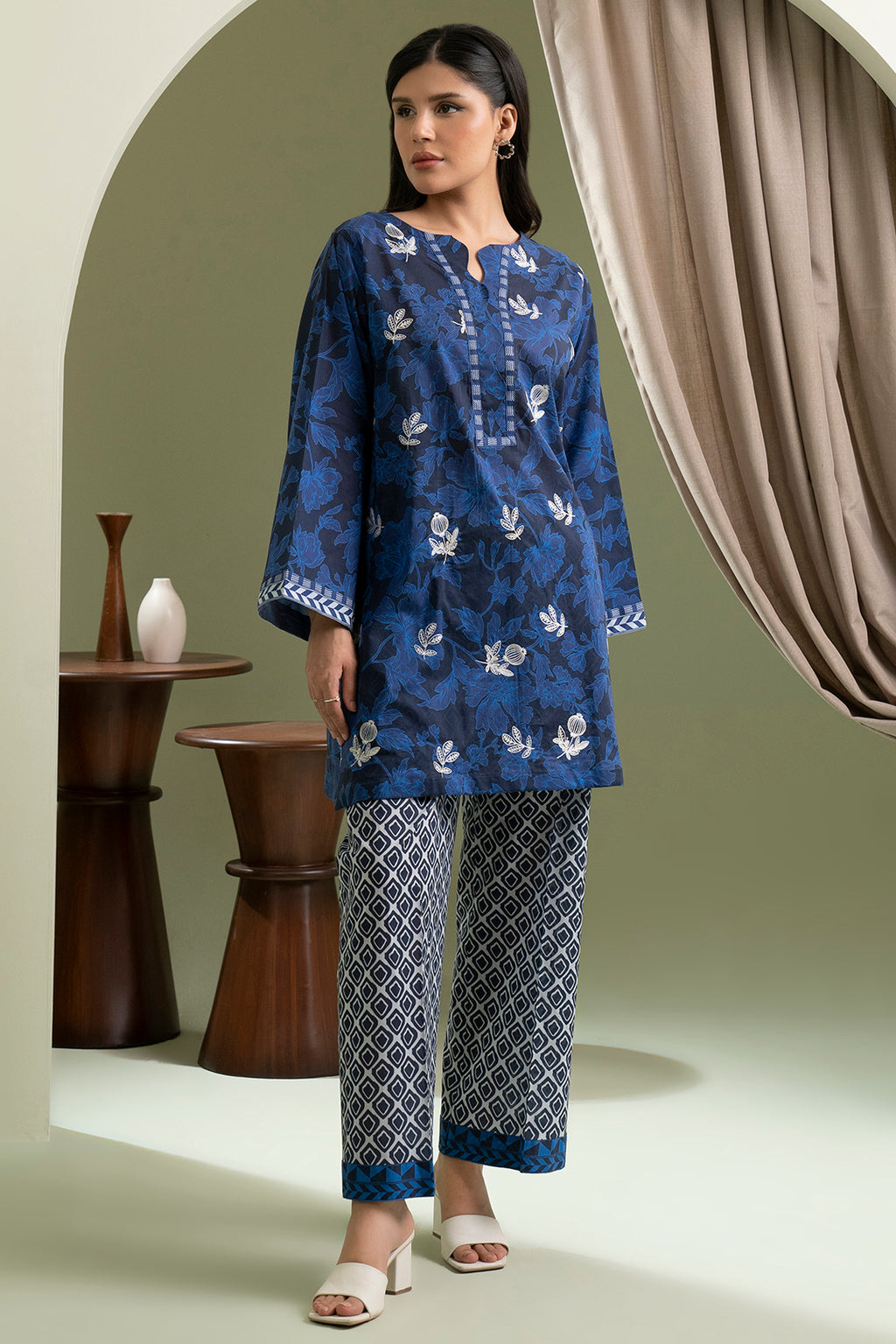 Embroidered Shirt Shalwar - 0550