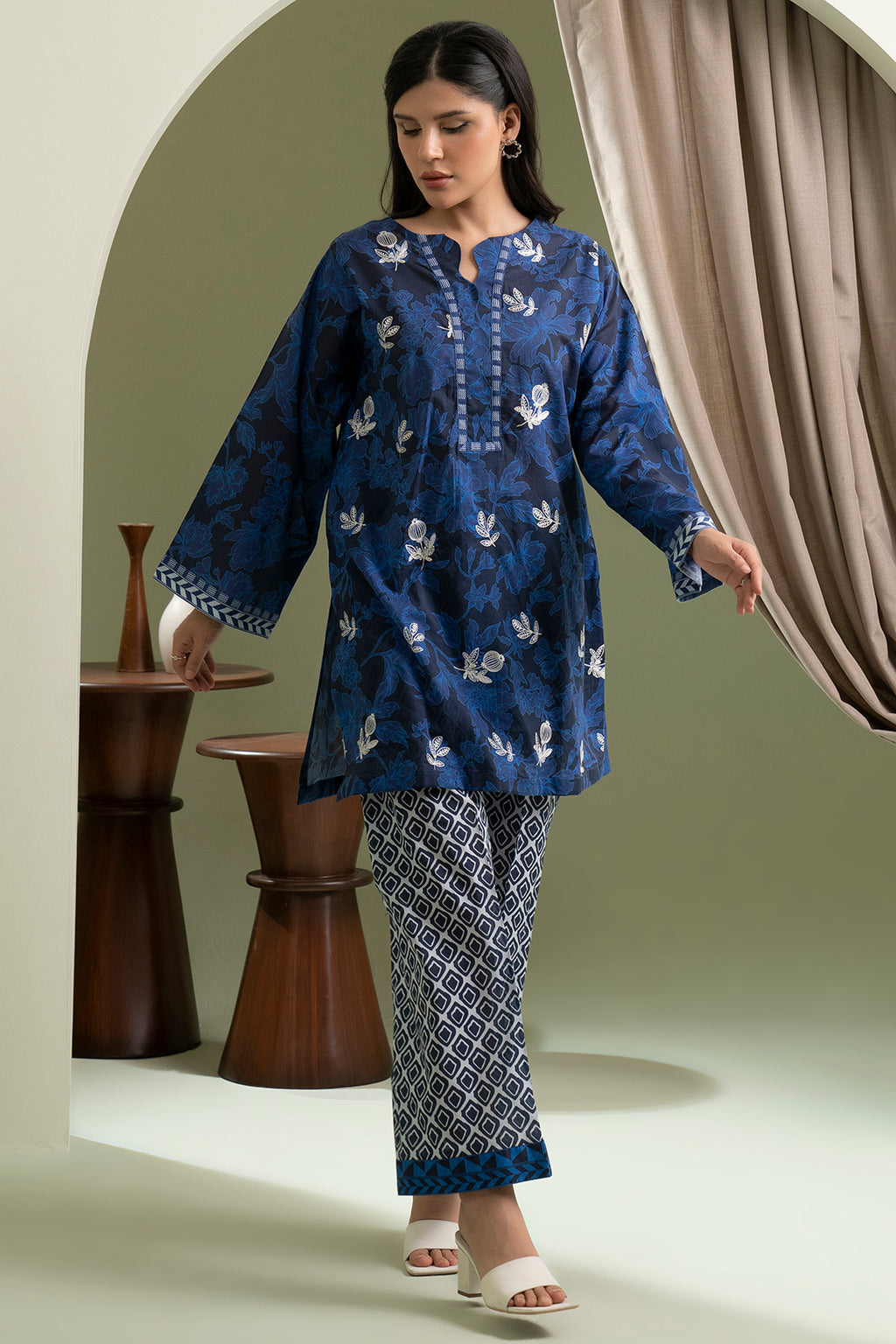 Embroidered Shirt Shalwar - 0550