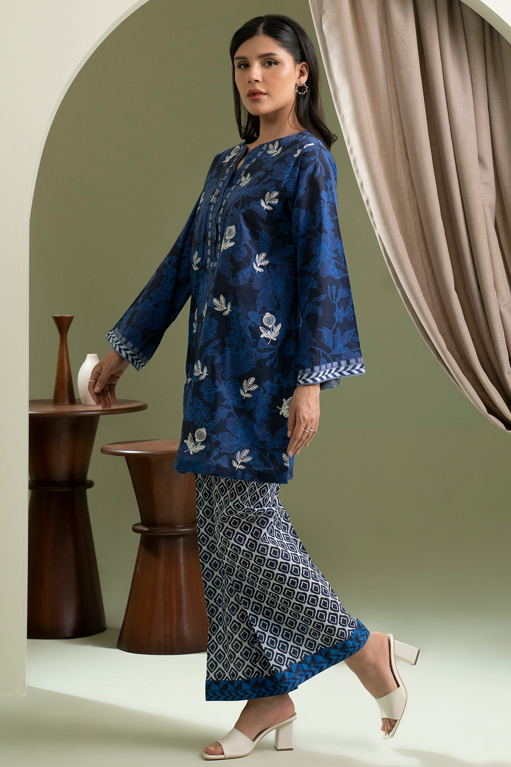 Embroidered Shirt Shalwar - 0550