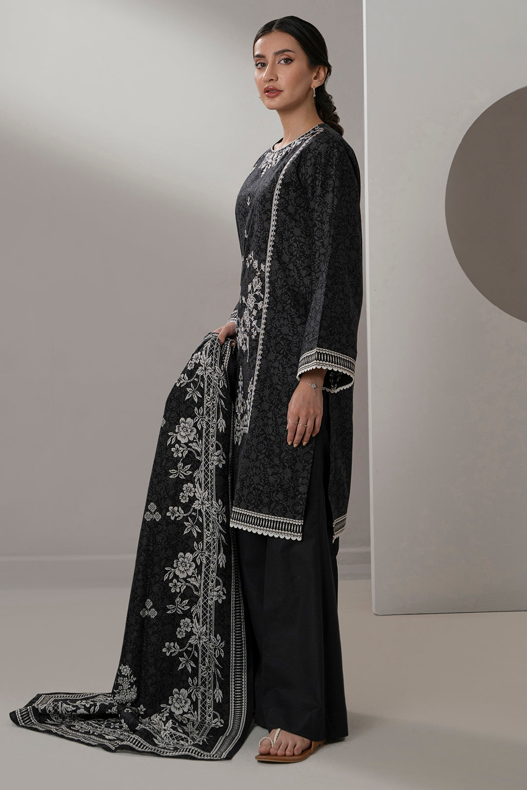 Embroidered Shirt Dupatta - 0562