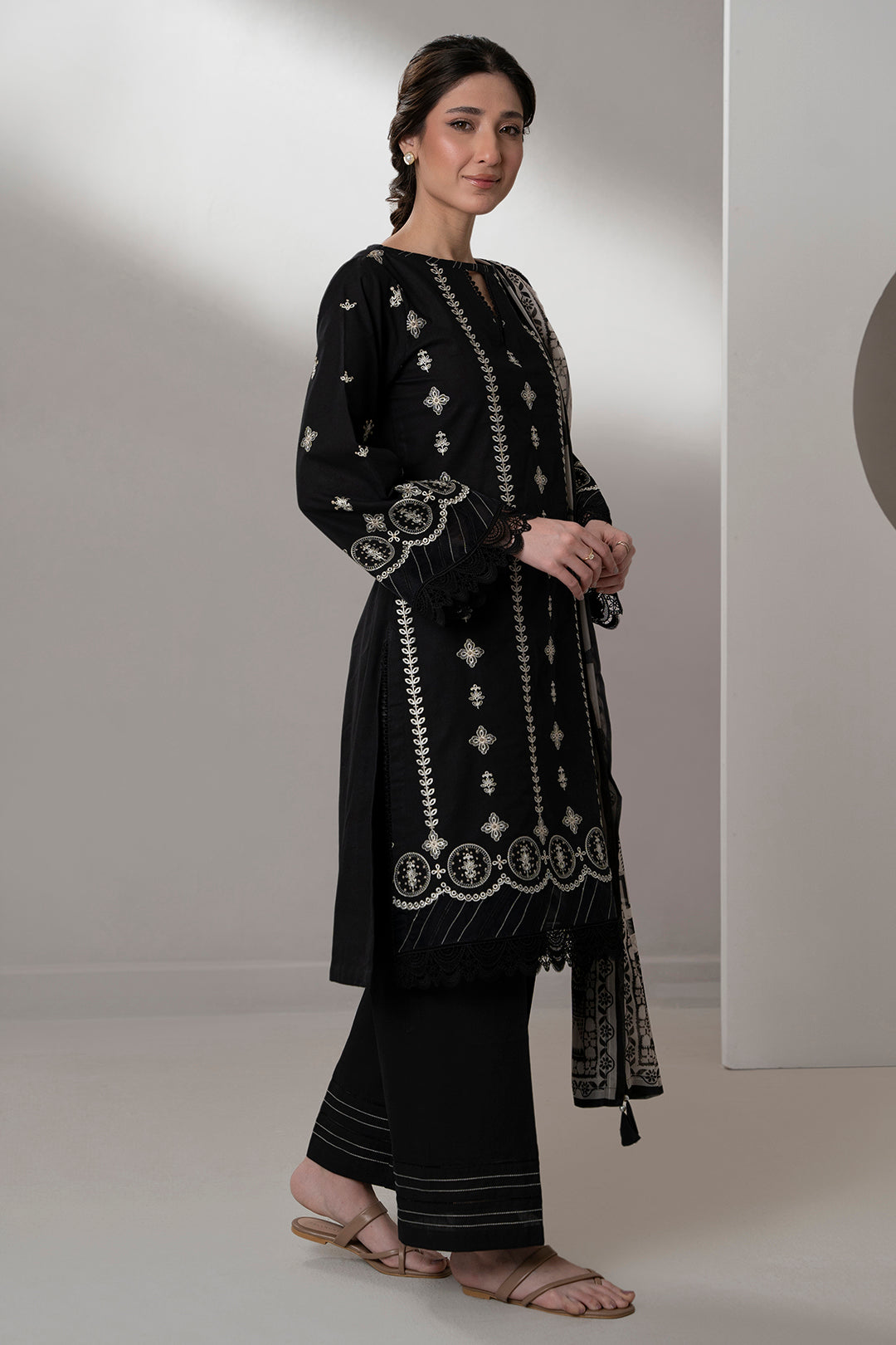 Embroidered Shirt Shalwar Dupatta - 0583