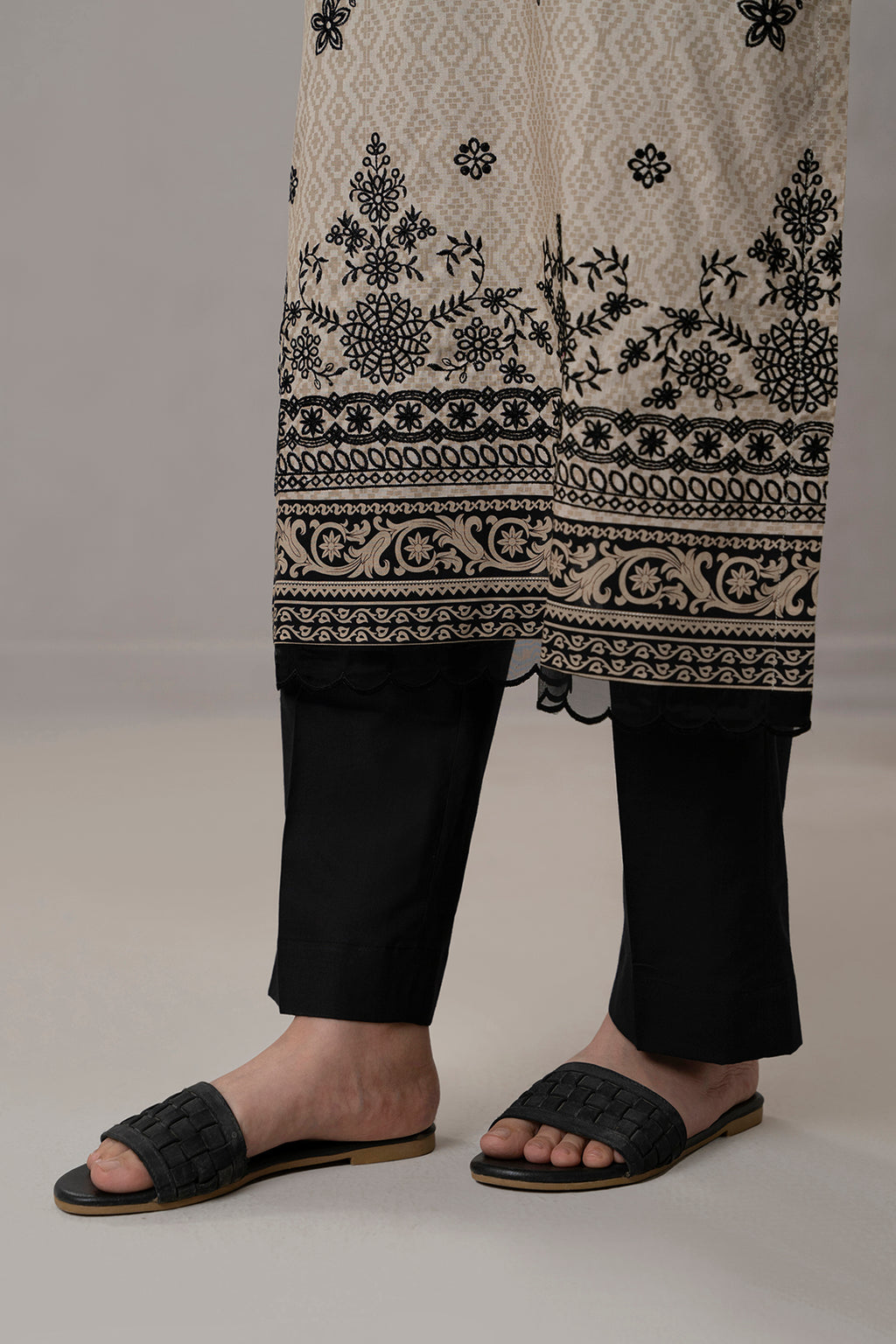 Embroidered Shirt Shalwar Dupatta - 0592