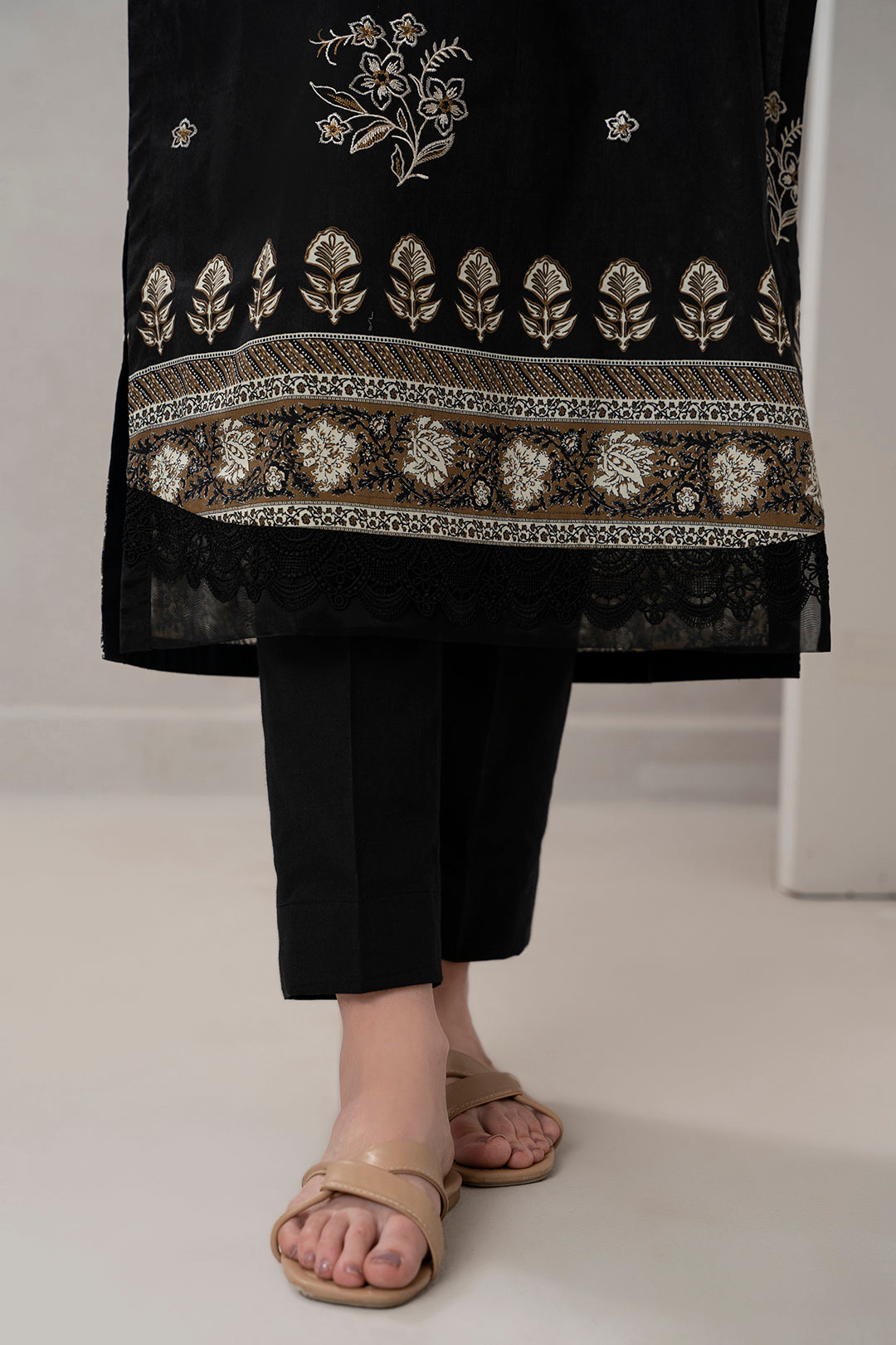 Embroidered Shirt Shalwar Dupatta - 0597