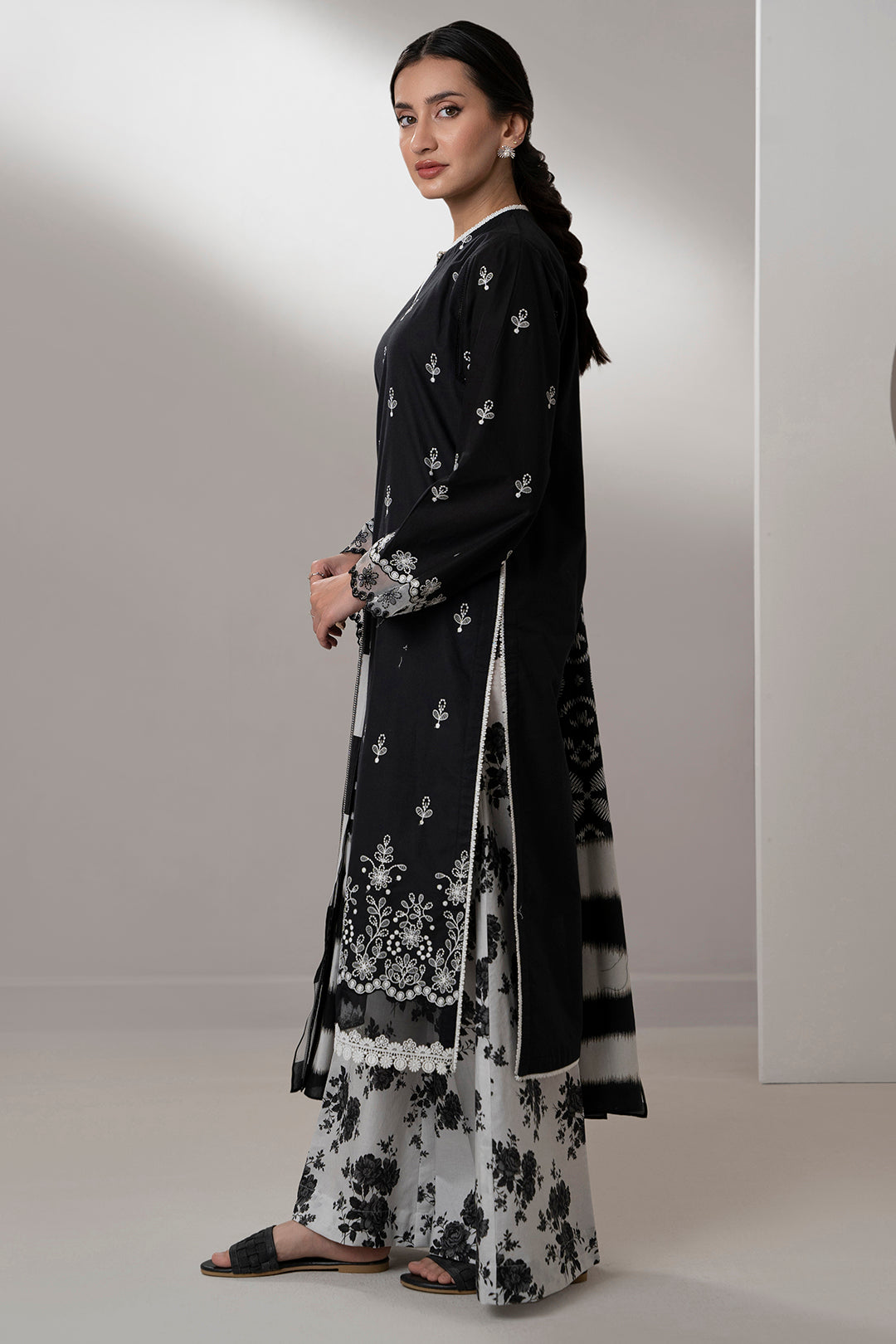 Embroidered Shirt Shalwar Dupatta - 0675