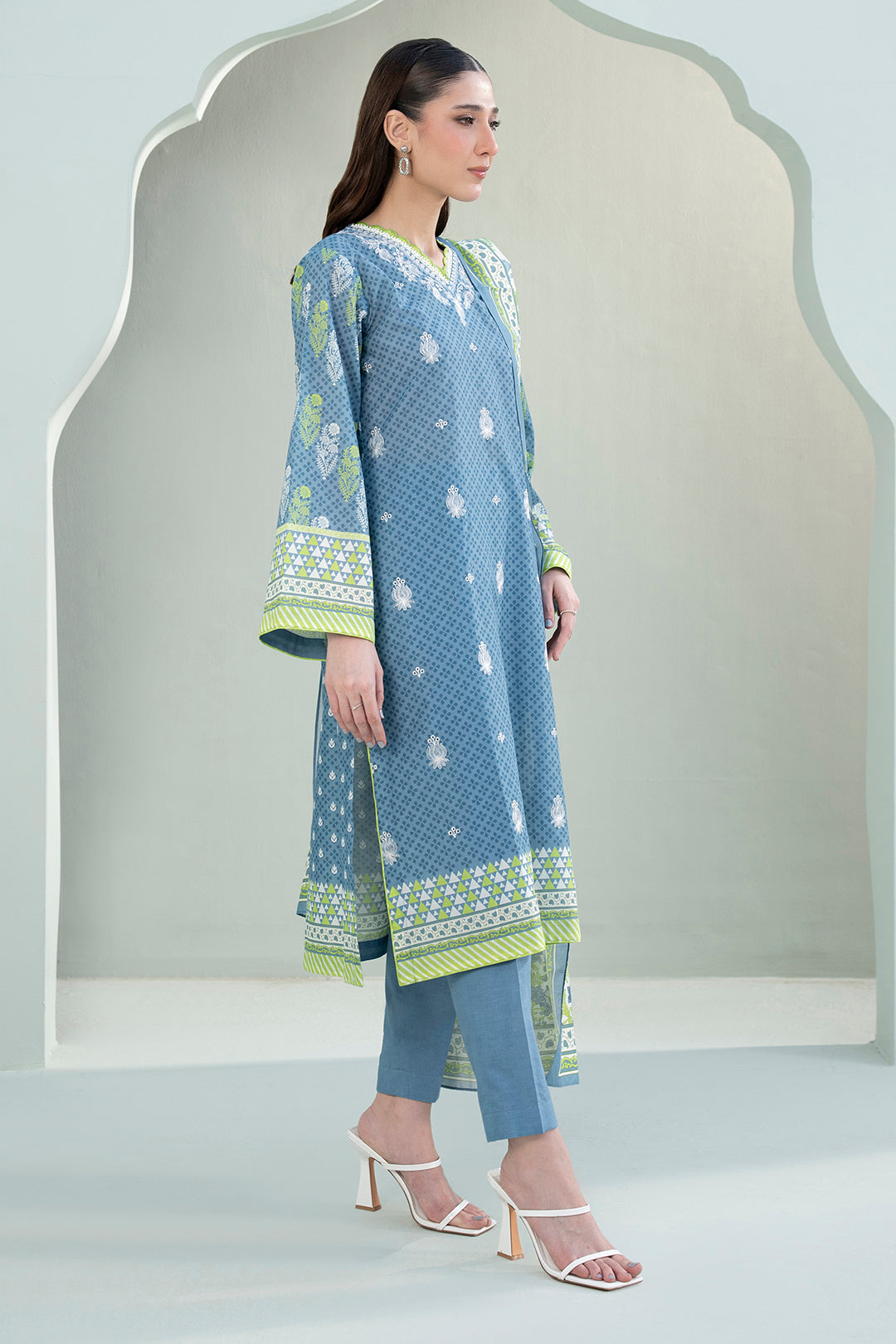 Embroidered Shirt Shalwar Dupatta - 0679