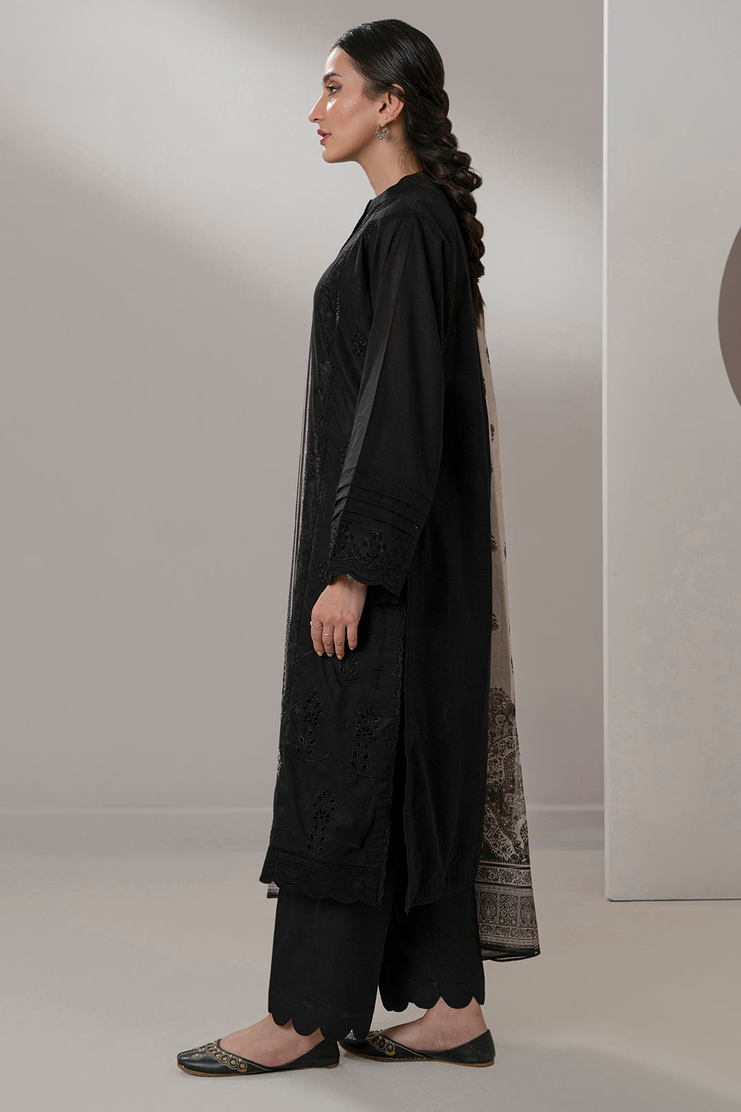 Embroidered Shirt Shalwar Dupatta - 0684