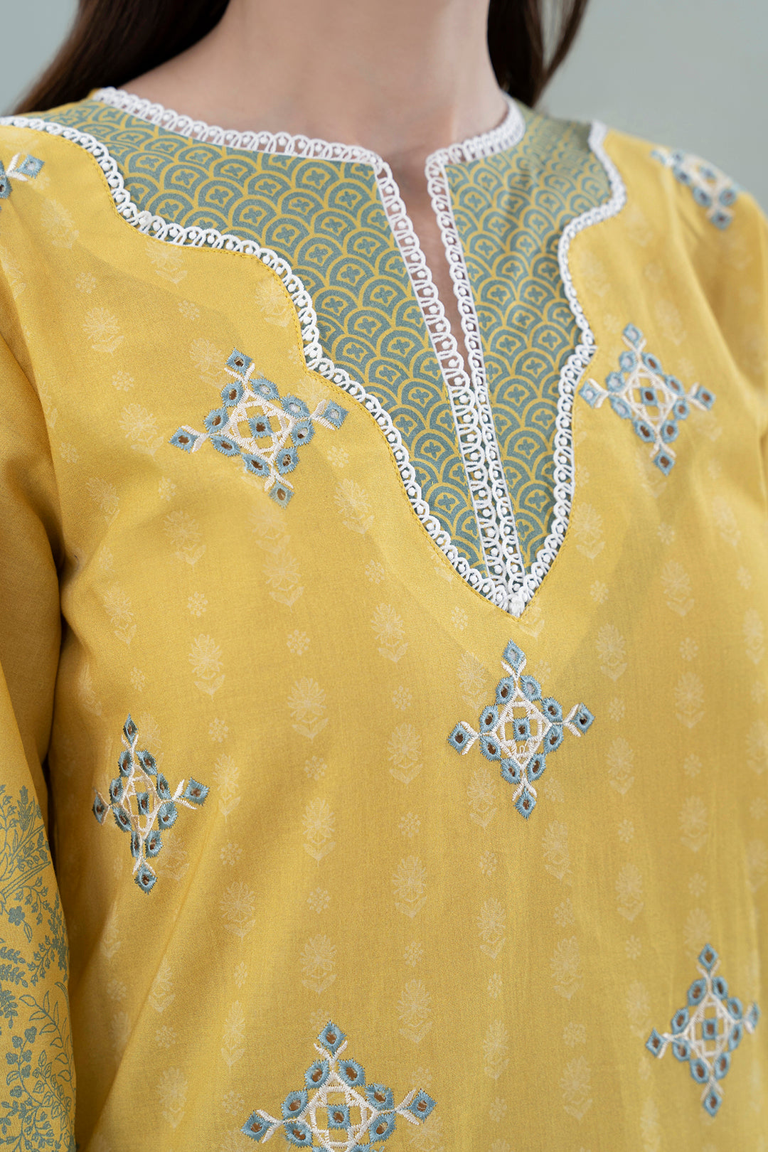Embroidered Shirt Shalwar Dupatta - 0727