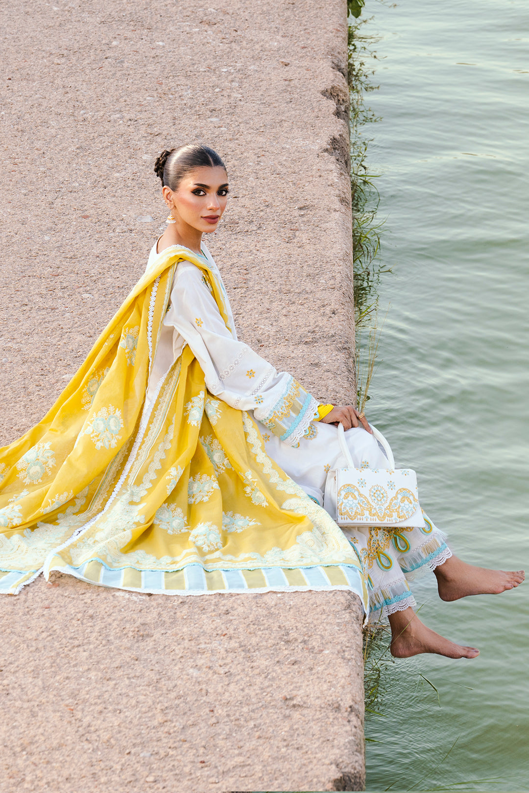 Embroidered Shirt Shalwar Dupatta - 0804