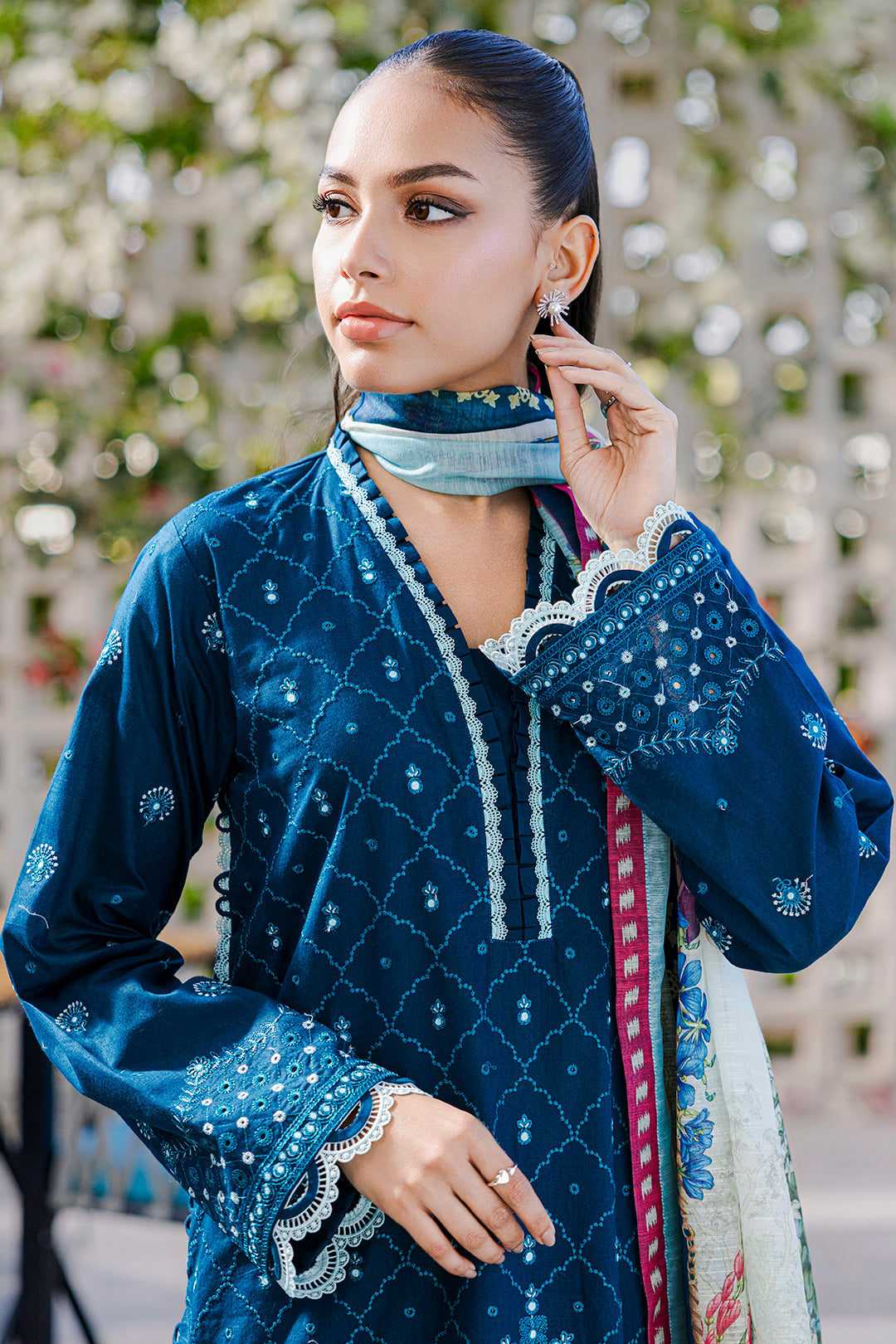 Sareen by Rajbari Unstitched Premium Viscose Chikankari 3 Piece RB25SC D-04 - Winter Collection