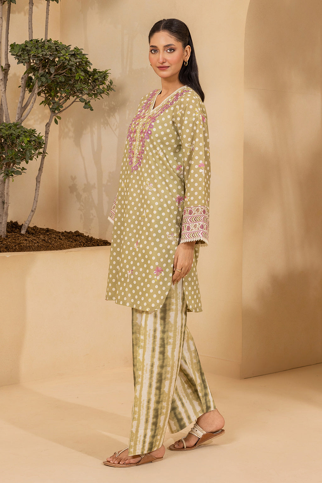 Embroidered Shirt Shalwar - 0472