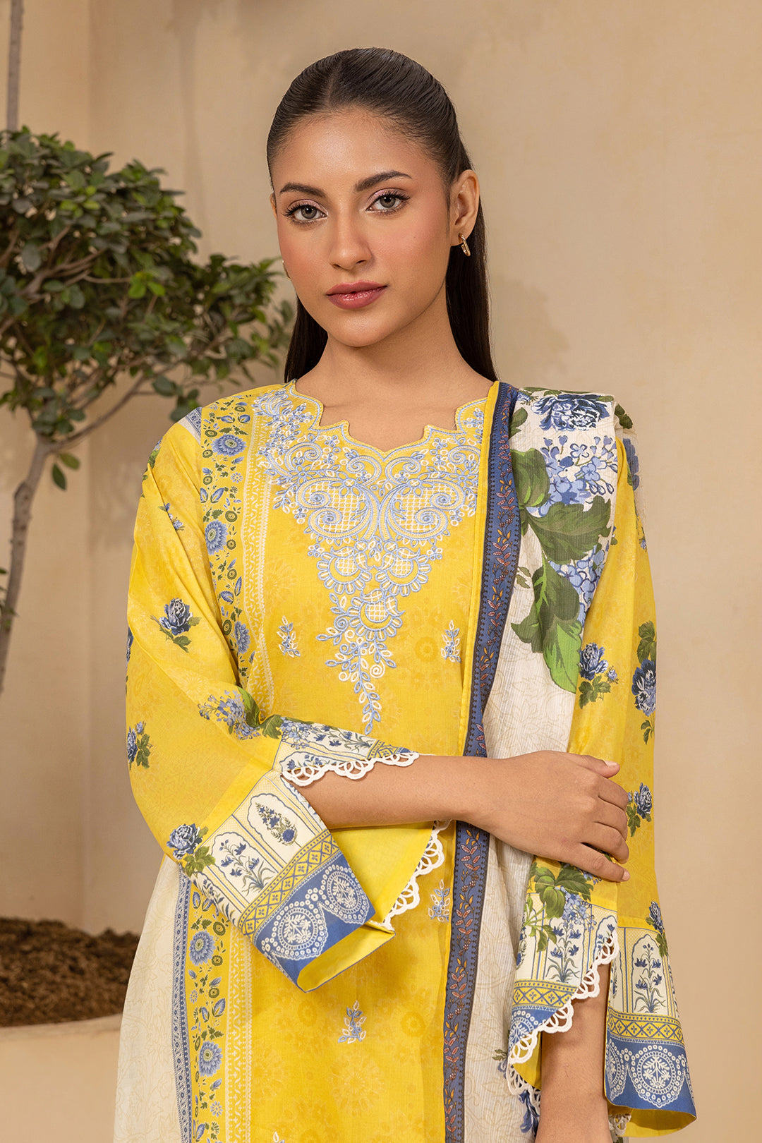 Embroidered Shirt Shalwar Dupatta - 0642