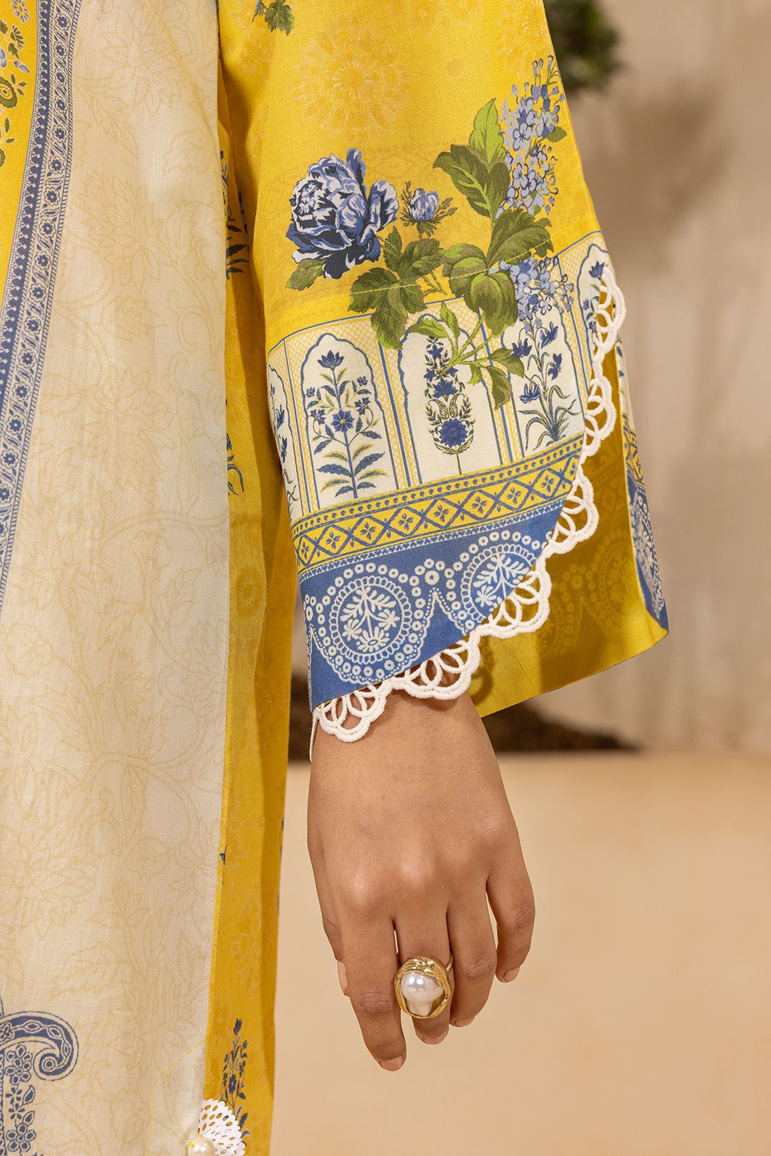 Embroidered Shirt Shalwar Dupatta - 0642