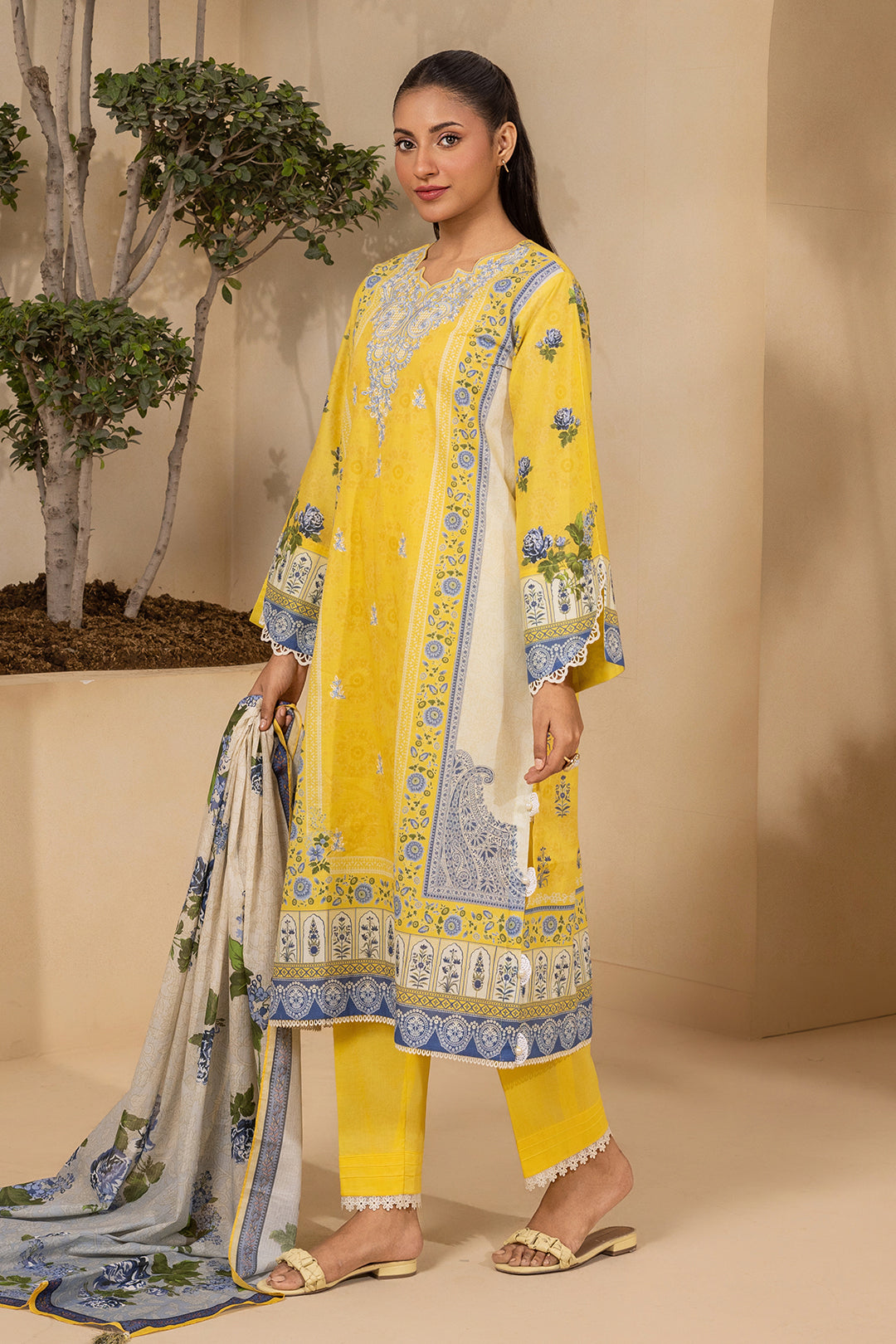 Embroidered Shirt Shalwar Dupatta - 0642