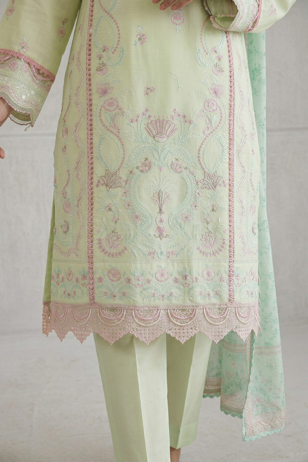 Embroidered Shirt Shalwar Dupatta - 0653