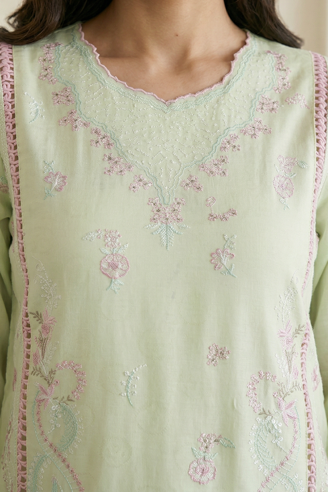Embroidered Shirt Shalwar Dupatta - 0653