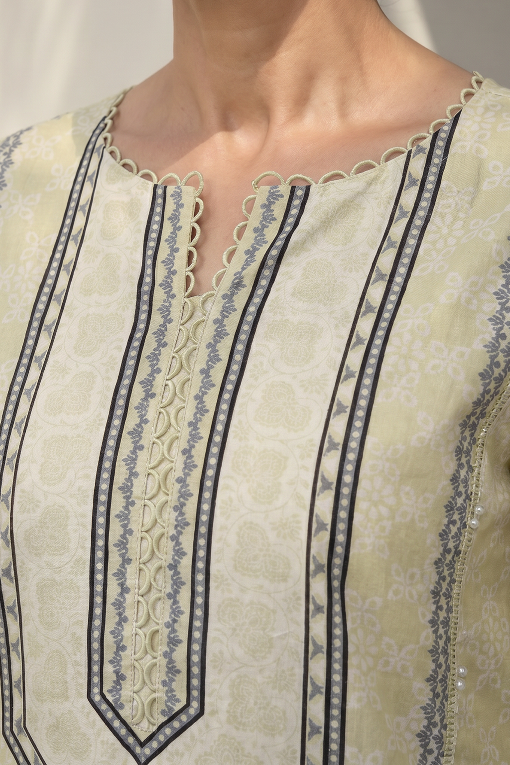 Shirt Shalwar Dupatta - 8024