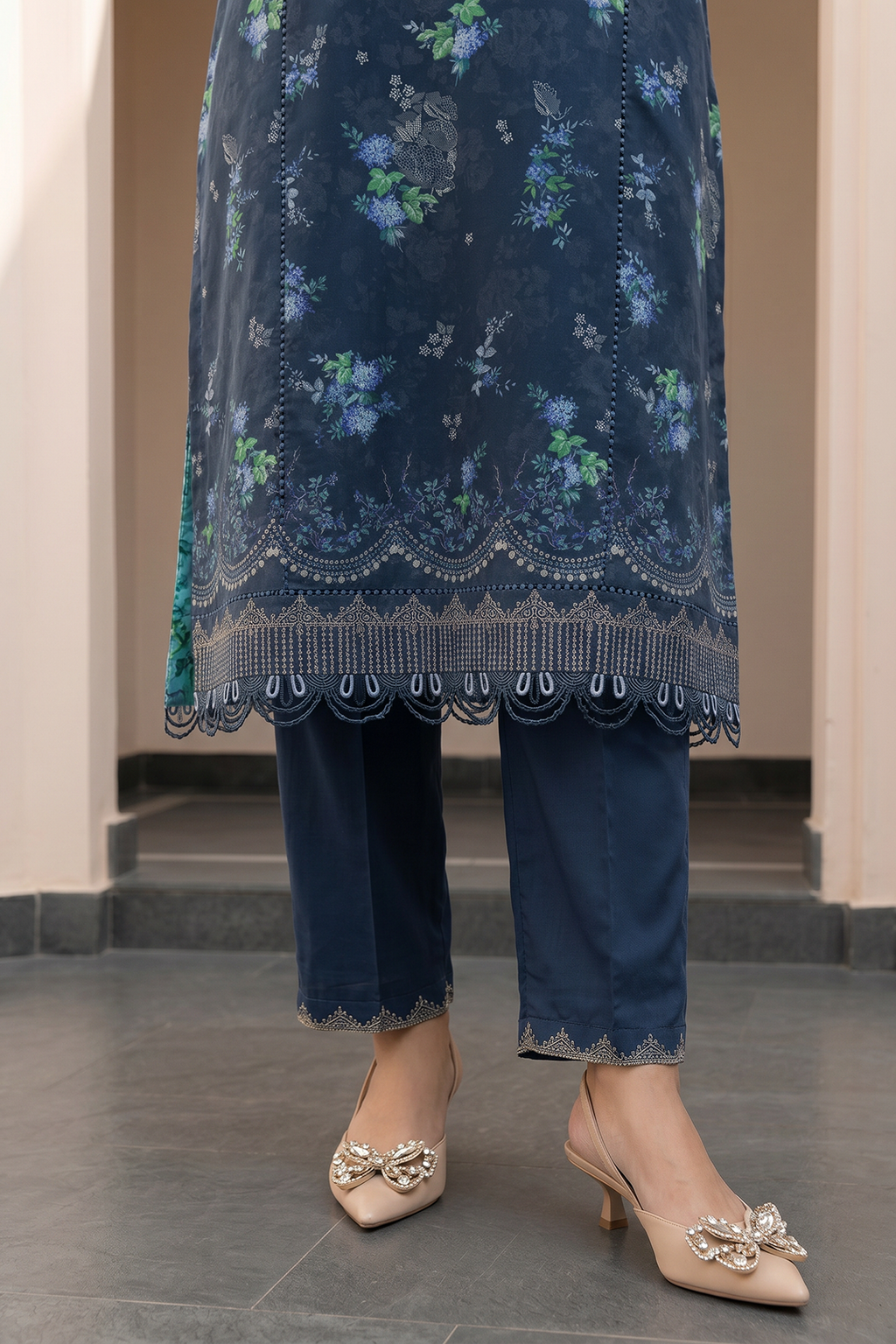 Shirt Shalwar Dupatta - 8107