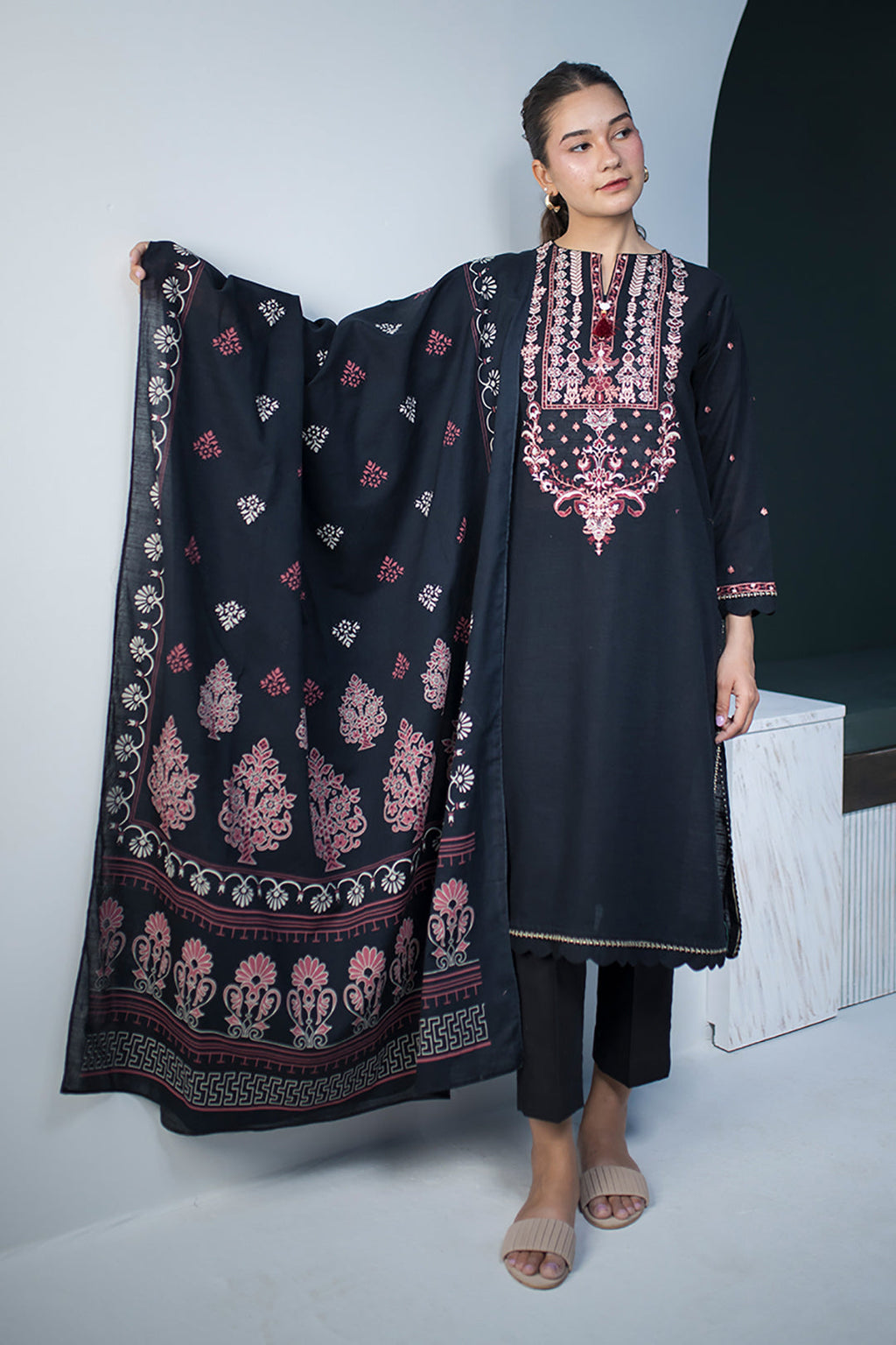 Embroidered Shirt Dupatta - 0858