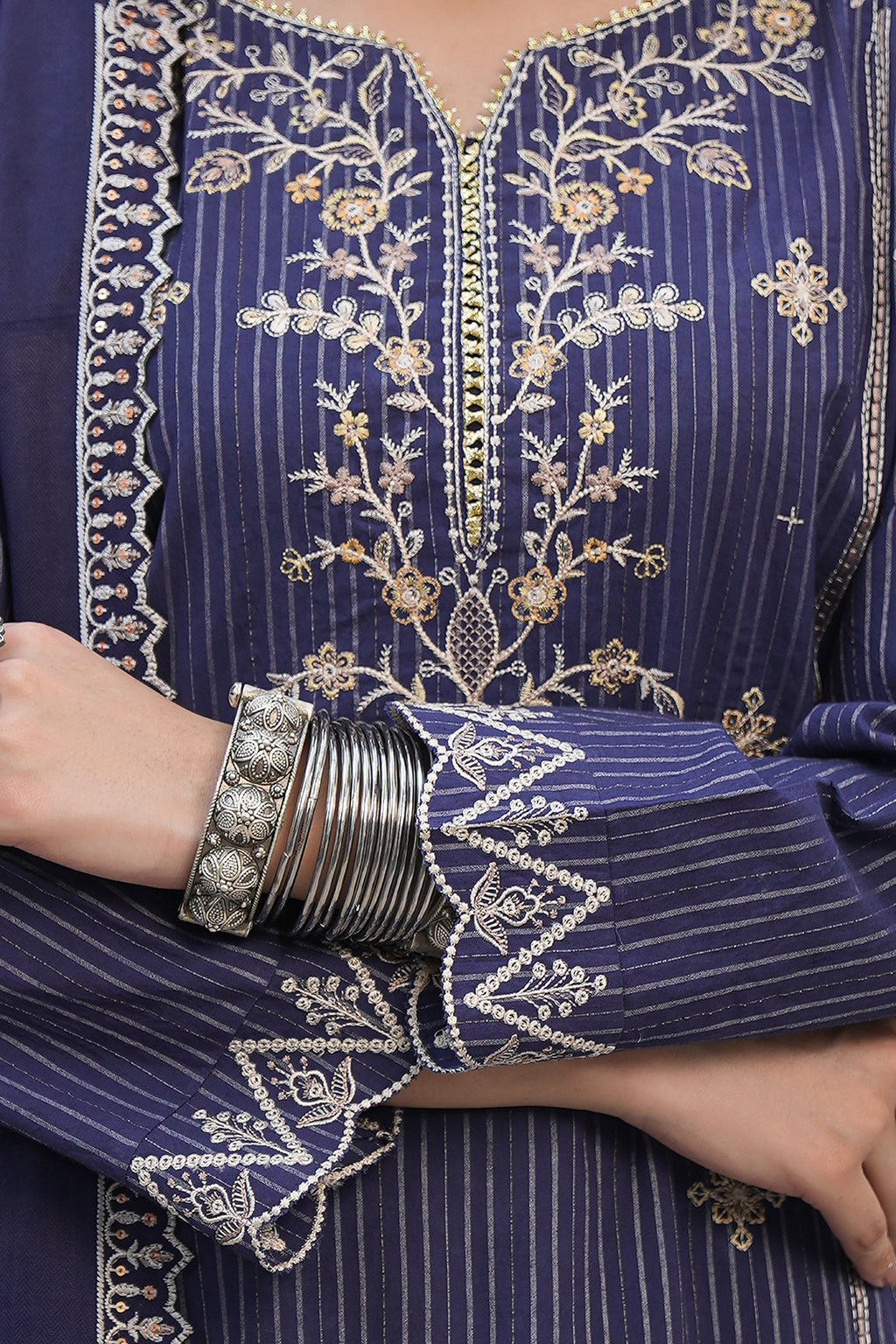 Embroidered Shirt Shalwar Shawl - 0409