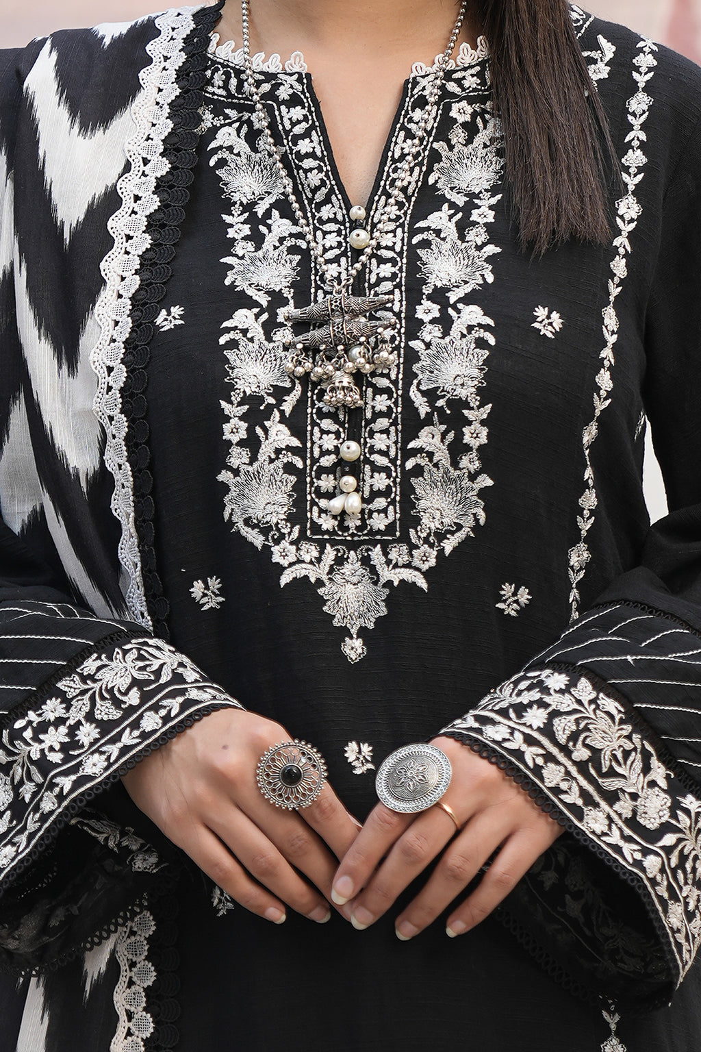 Embroidered Shirt Shalwar Shawl - 0490