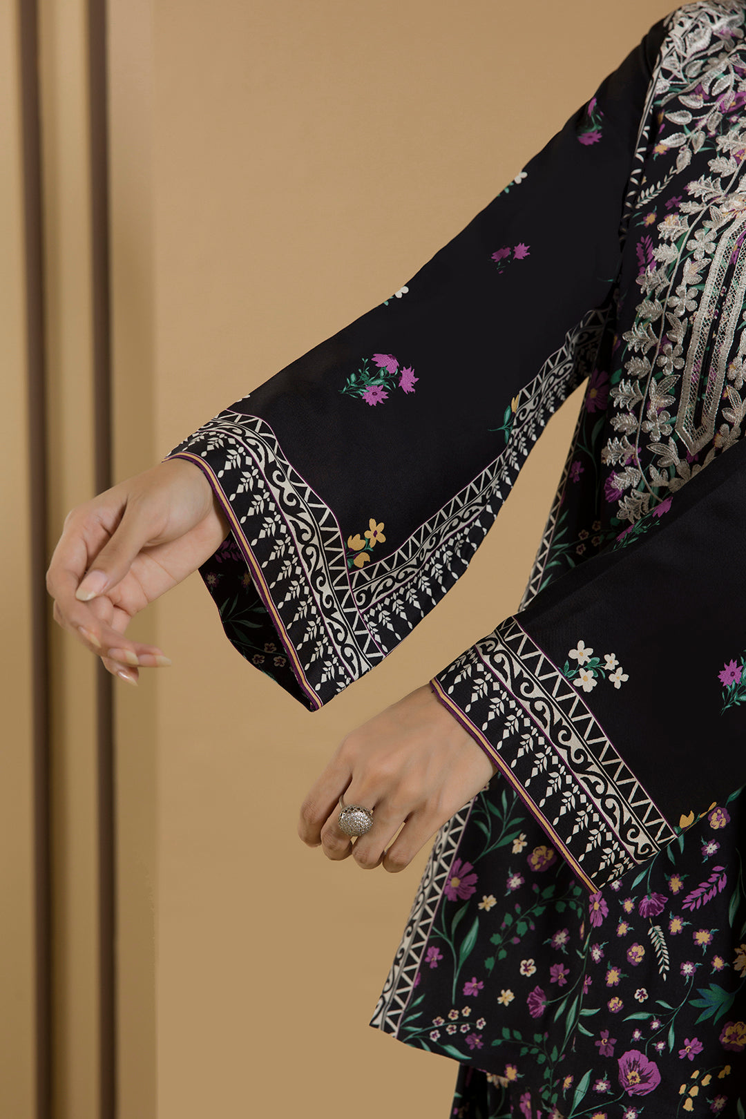 Embroidered Shirt Shalwar - 0095