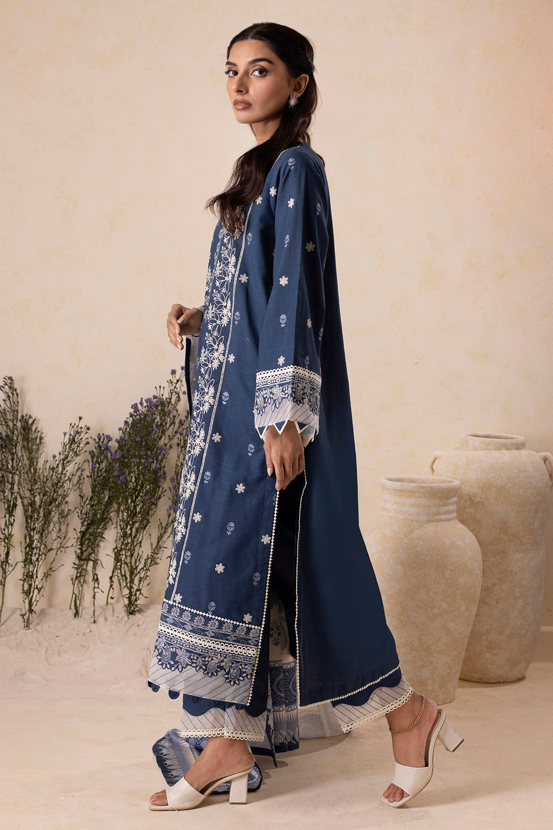Embroidered Shirt Shalwar Shawl - 0163