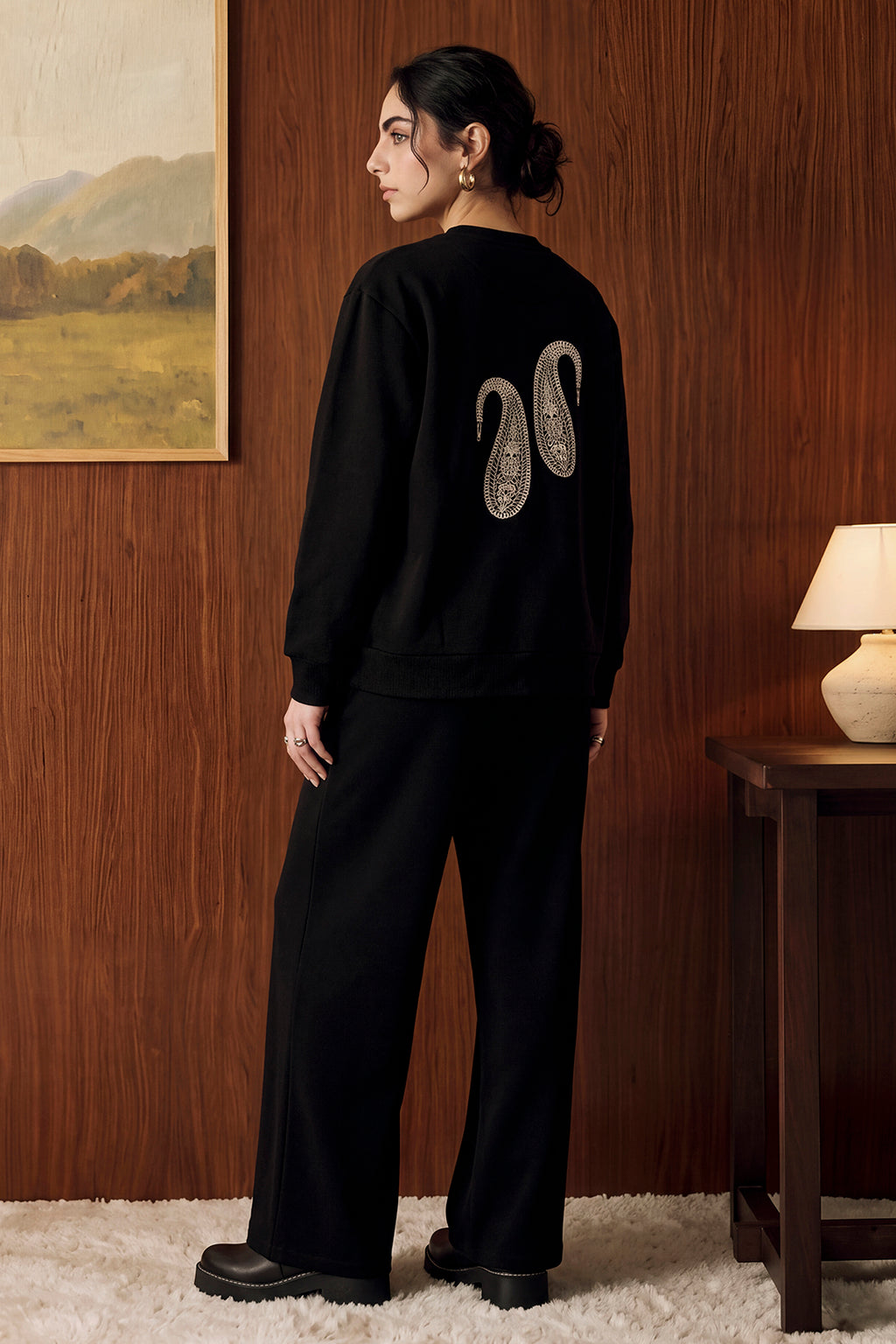 Relaxed fit Graphic Sweatshirt - 1105