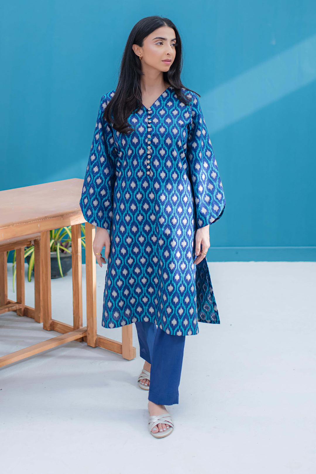 Embroidered Kurta Trouser - 1319