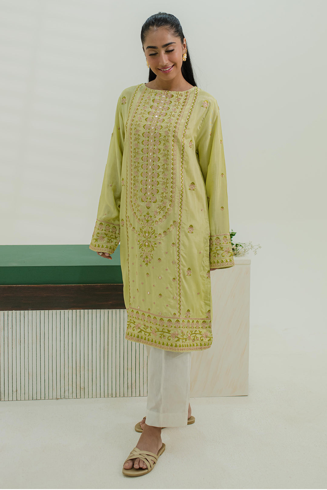 Embroidered Kurta - 3124