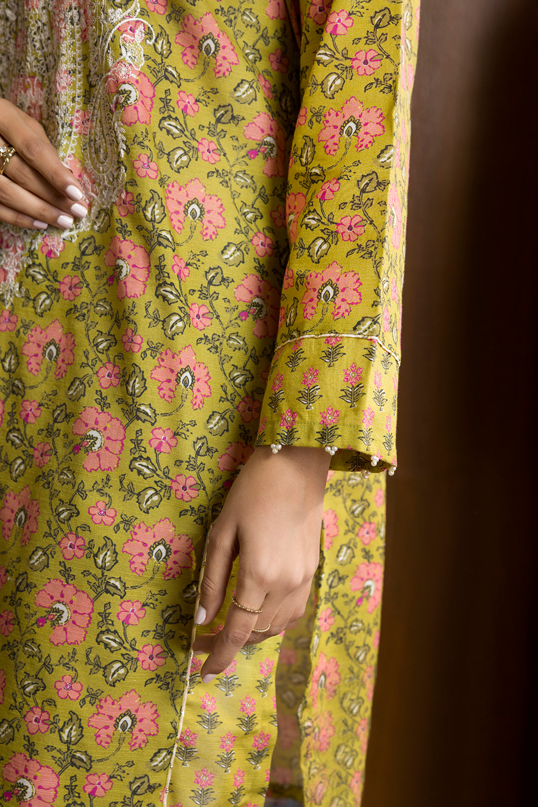 Embroidered Kurta Shawl - 3036