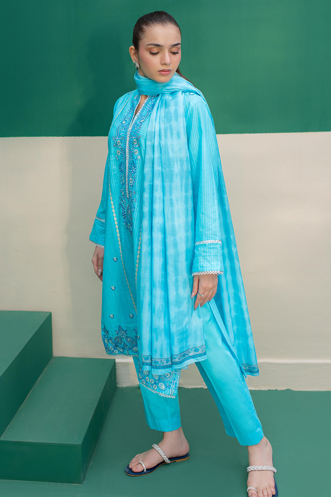 Embroidered Kurta Trouser - 3093