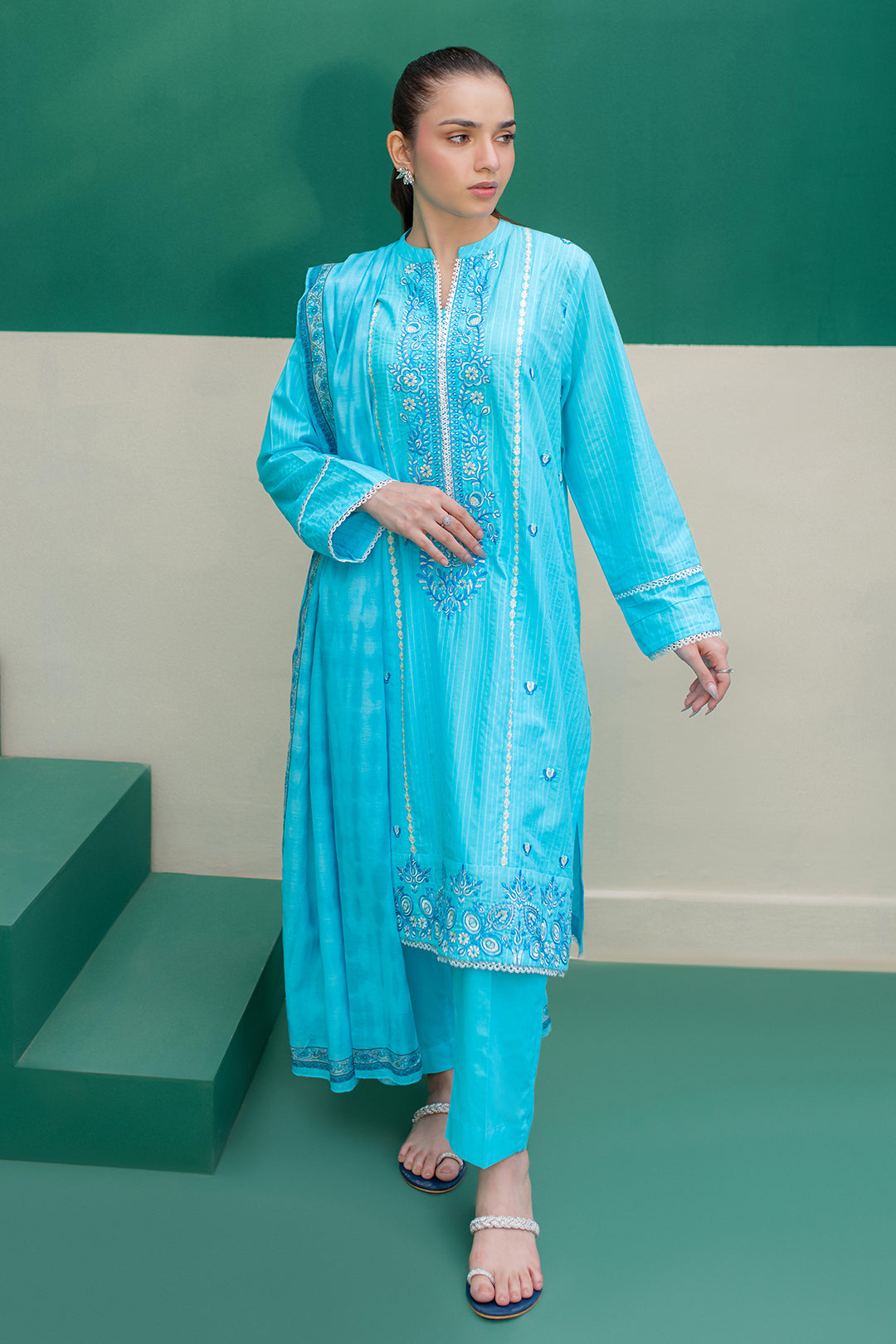 Embroidered Kurta Trouser - 3093
