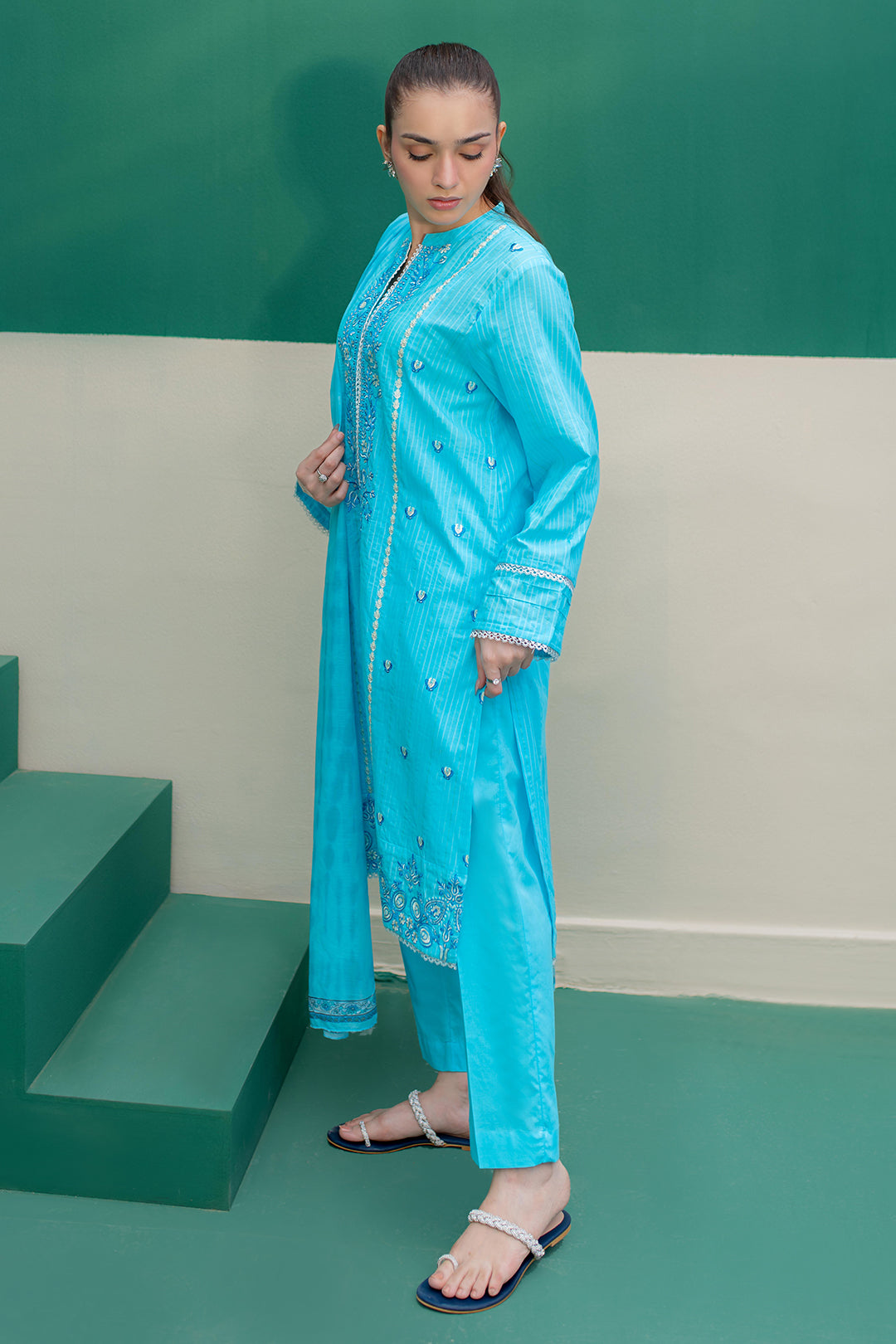 Embroidered Kurta Trouser - 3093
